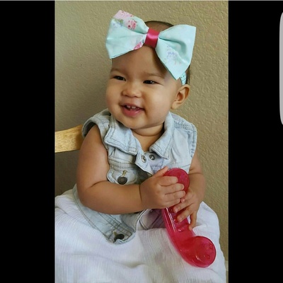 Shabby chic bow and piggies