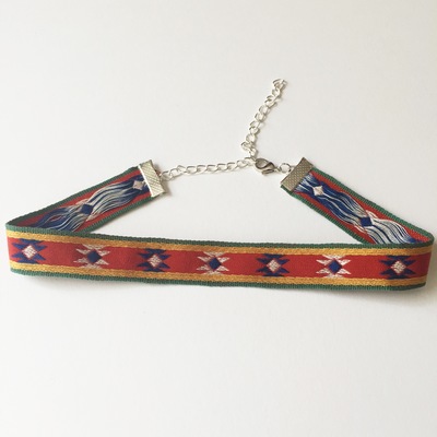 The sage choker