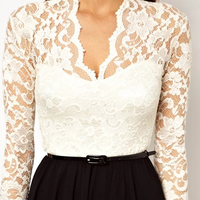 Long Sleeve Lace Dress With Belt - Thumbnail 4