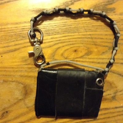 Wallet chain (faux chain no wallet hole)