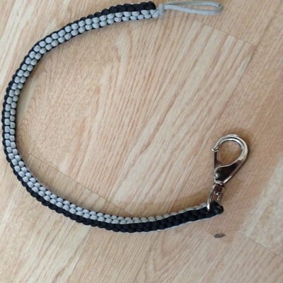 Wallet chain (square)