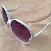 White Sunglasses - Thumbnail 2
