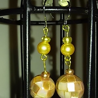 sea shell disco ball creme earrings - Thumbnail 1