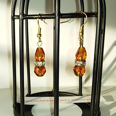 Brown pear shape earrings