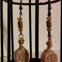 pink symbol luck earrings - Thumbnail 1