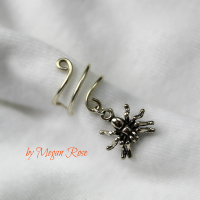 Spider ear cuff 