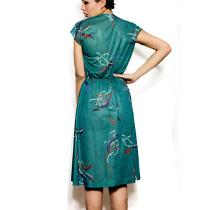 Vintage 1970s L / XL Sheer Green Dress w/ Abstract Feather & Leaf Print Large X-Large  Retro Spring Boho - Thumbnail 4