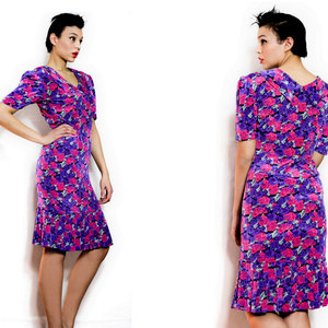 Vintage M / L 1940s 1950s Floral Print Dress w/ Pleated Bottom Mid Length Midi Garden Pink Purple Medium Large