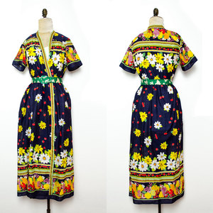 Vintage 1950s M / L Floral Maxi Dress Robe Vest  Blue Cherries Medium Large Retro Housewife - Thumbnail 3