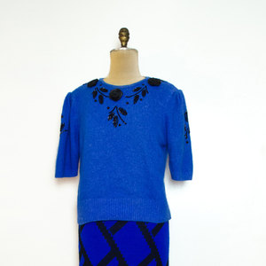 Vtg Royal M / L Blue Sweater Top Shirt w/ Black Roses Rosettes Silk Beaded Beads Short Sleeve Medium Large Angora - Thumbnail 4