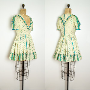 Vintage S / M Prairie Dress Cream w/ Green Flower Print Small Medium Mad Men Short Mini