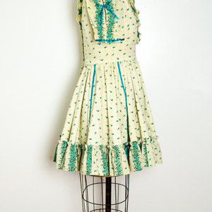 Vintage S / M Prairie Dress Cream w/ Green Flower Print Small Medium Mad Men Short Mini - Thumbnail 1