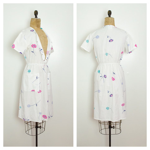 Vintage S / M Mod Dress White French Nurse Style Uniform Midi Small Medium Crest Flowers 1950s