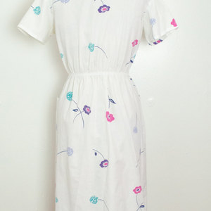 Vintage S / M Mod Dress White French Nurse Style Uniform Midi Small Medium Crest Flowers 1950s - Thumbnail 1