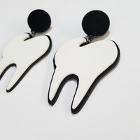 Big Tooth Earrings - Thumbnail 2