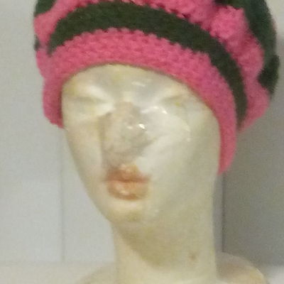 Two color crochet slouchy hat