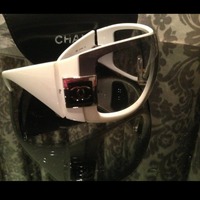 100% Authentic CHANEL Sunglasses - Thumbnail 4