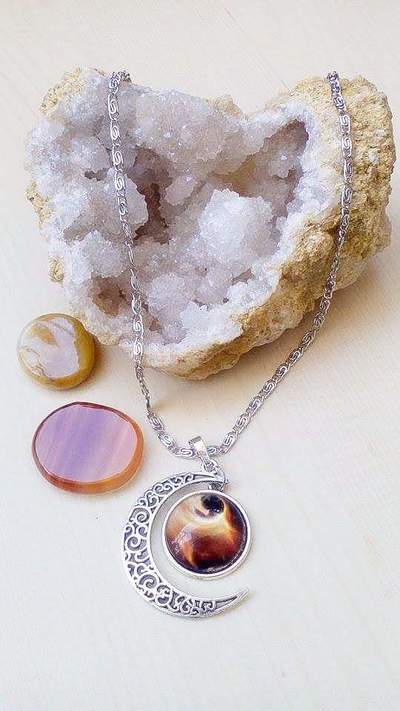 Crescent moon filigree with brown moon cabochon necklace 