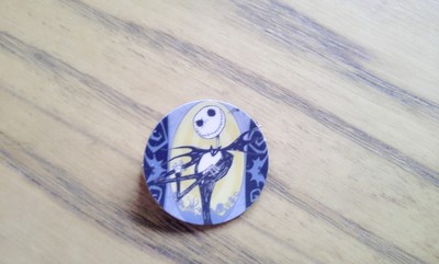 Nightmare before christmas black & yellow jack skellington pin