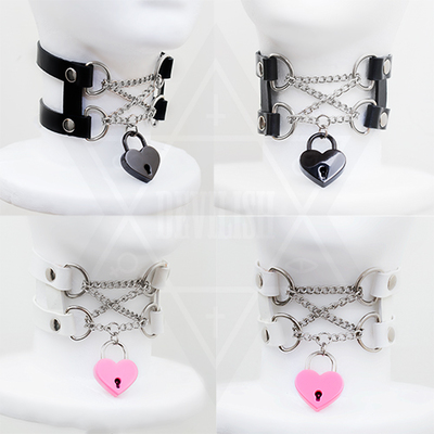 I am taken choker(black,white)