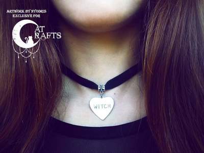 Witch velvet choker
