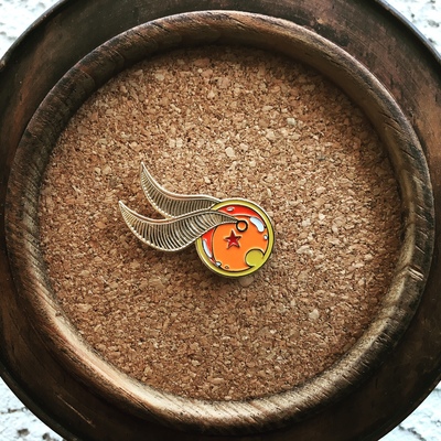 Golden dragon ball snitch pin