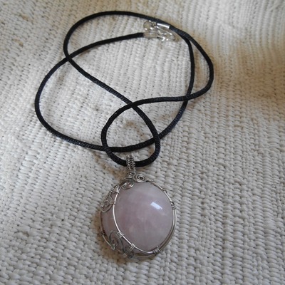 Gemstone cabochon moon necklace
