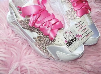 READY TO SHIP Women Size 5.5  White Bling Nike Huaraches 