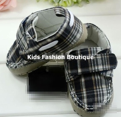 Boys baby/toddler non skid shoes