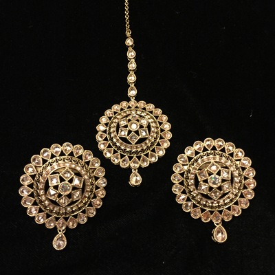 Chalaza Tikka and Earring Set