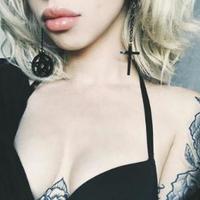 Wizardry Pentacle Earrings - Thumbnail 1