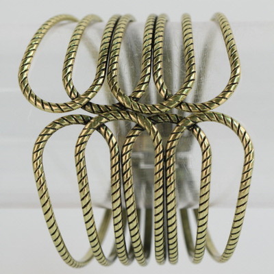 Hinged cuff