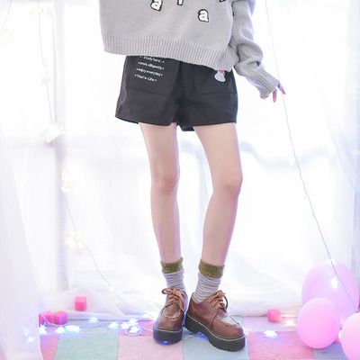 Girls Winter Emobroidery Woollen Short Pants