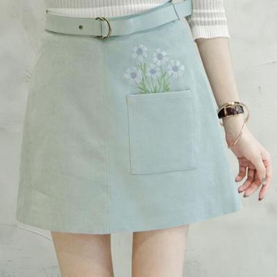 Flowers in pocket skirt