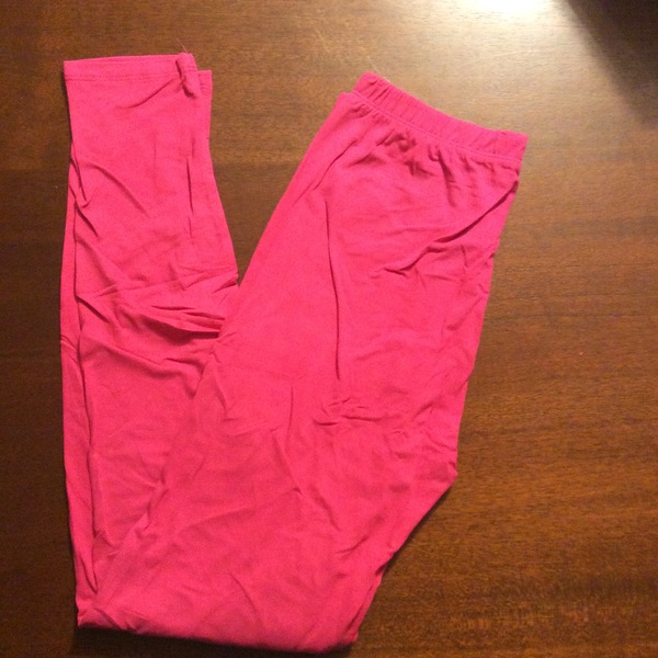 Neon Pink Solid Leggings