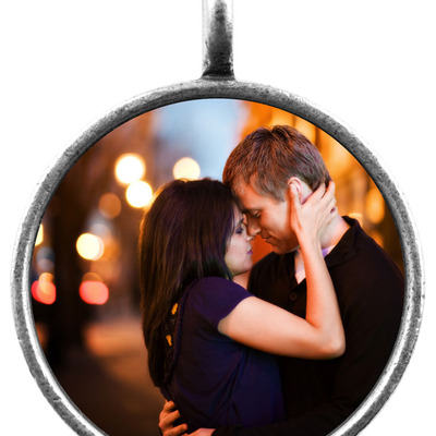 Large circle heirloom portrait pendant 