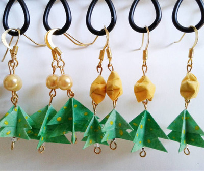 Origami Christmas Tree earrings: Yellow lights