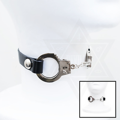 Cuffed choker