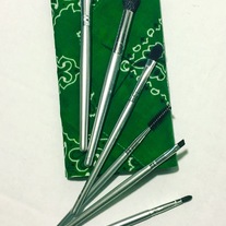 Emerald Green Band Anna Brush Holder