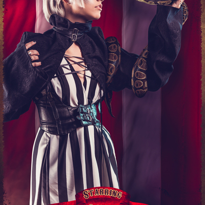 Starring dreamy ouji as snake