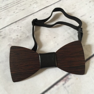 Wooden bowtie