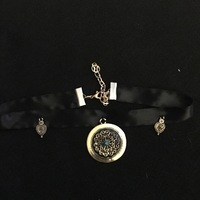 Motif Choker - Thumbnail 1