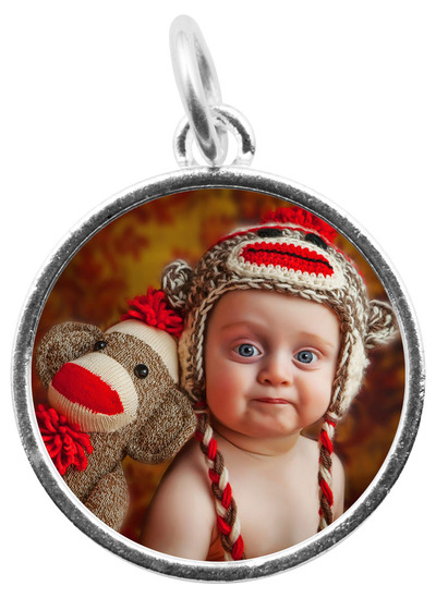 Heirloom Single Sided Round Portrait Charm