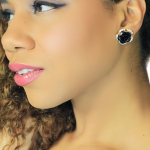 Rhinestone Rose Stud Earrings - Black