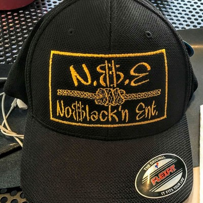Nse no$lacknent. (black&yellow) business flexfit hat. 