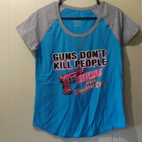 Small two tone women low cut t-shirt guns don't kill hanes - Thumbnail 1