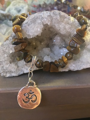 Elastic Tiger's Eye Aum Bracelet 