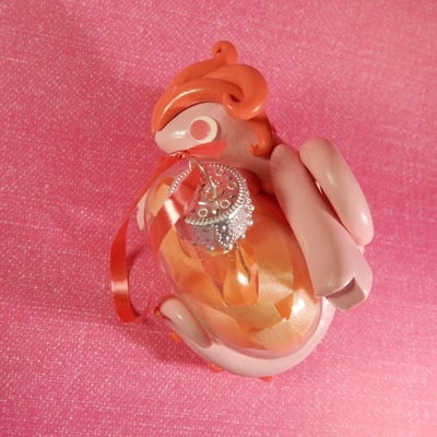 Pink heart ornament dragon 