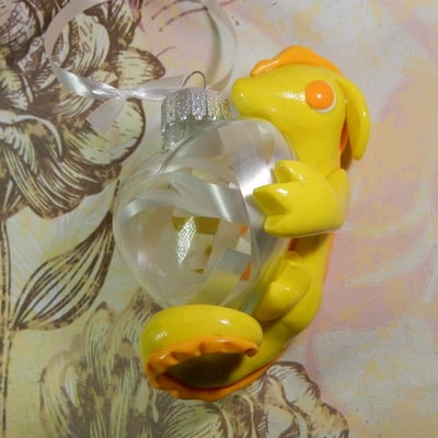 Yellow heart ornament dragon 