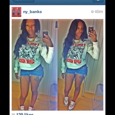 Brazilian 24 inch virgin hair wavey or straight - Thumbnail 4